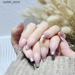 False Nails 24pcs Sliver Edge Franch Fake Nails Nude Pink Simple Artificial Nail Patch for Girl Women Wearable Full Cover Stick on Nail Tips Y240419 Y240419