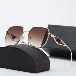 Hot Designer Sunglasses Luxury Fashion Round Sunglasses For Women Men Metal Frame Eyewear Sun Glasses Designer Brand Metal Frame Dark Glass Lenses For Mens Womens