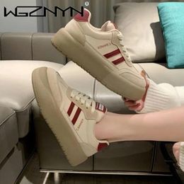 Casual Shoes 2024 Girls Autumn Famous Round Toe Leather Lace Up Color Matching Insulation Versatile Sports Women's Sneakers