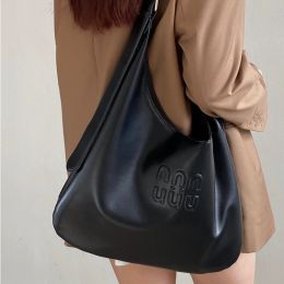 Buckets MBTI Fashion Tote Bag for Women Luxury Soft Black Allmatch Shoulder Bag Large Capacity Pu Leather Casual Shopper Female Handbag