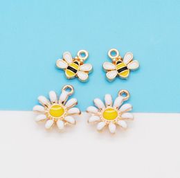 Zinc Alloy Metal Cute Bee Shape Enamel Charms Fashion Earring Bracelet Making Pendants5100126