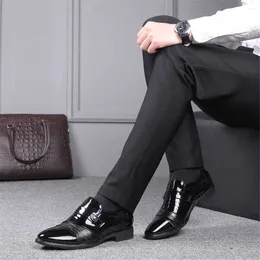 Dress Shoes Low Heel Autumn Official Elegant Man 2024 Sneakers Sports Casual Out All League