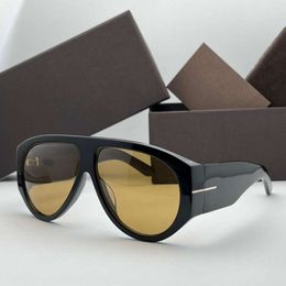 Ft tf tom Sonnenbrille für Männer und Frauen Designer 1044 Anti-Ultraviolett Retro Eyewear Vollrahmen zufälliges Geschenk