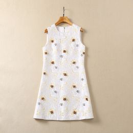 Spring White Floral Print Sequins Jacquard Dress Sleeveless Round Neck Sequins Short Casual Dresses S4M150315