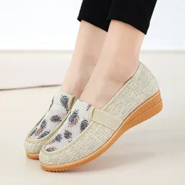 Walking Shoes Women Fitness Mesh Slip-On Loafers Rubber Sole Summer Sports Outdoor Flats Breathable Sneakers Big Size 35-40