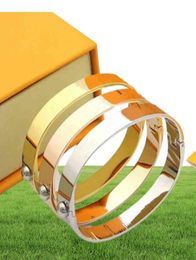 Selling Gold Bracelets High Quality Bracelet Titanium Steel Bracelets Personality Simple for Couples Bracelets Fashion Supply2480557