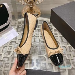 Classic Crafted Women's Formal Casual Leather Shoes Single Shoes with Leather Panel Color Upper Leather Sole with Bow Decoration