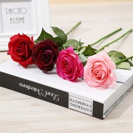 Decorative Flowers Single-Feel Moisturising Rose Artificial Flower Wedding Supplies Iiving Room Decoration Shooting Props Fake Wholesale