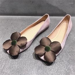 Dress Shoes Flowers Decoration For Women Ballet Low Heels Mixed Colours Round Toes Zapatos Mujer Shallow Female Velvet Chaussure Femme