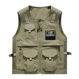 American Workwear Casual Vest for Men Outdoor Multi-Pocket Photographer Fisher Vest Custom Printed Logo Work Director Vest