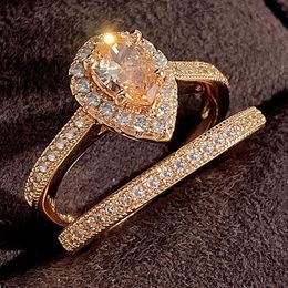 2024 Drop Ship Wedding Rings Luxury Jewellery 925 Sterlig Silver Champagne Rose Gold Fill Pear Shape 5A Zircon CZ Diamond Party Women Bridal Ring Set Gift