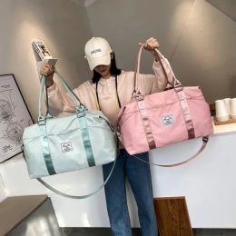Bags Large Capacity Travel Bag Nylon Waterproof Fashion Sport Bags For Women 2021 Shoulder Messenger Bag Weekend Handbag Sac Femme