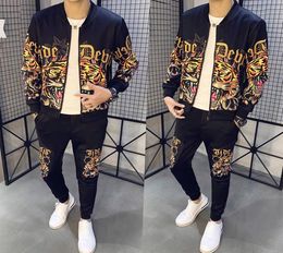 2020 Men Track Suit Jacket Sweatsuit Mens Sports Suits Casual Streetwear Social Sportwear Tiger Print Tracksuit Plus Size M5XL9478481