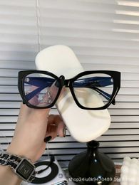 Designer Sunglasses p Family Black Frame Plain Coloured Glasses Fire 18w Mirror Leg Triangle Fashion Large Frame Glasses Frame Is Available for Close Matching