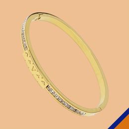 Charm Bracelet Chain Bangle Designer V Luxury Hand Jewellery Bijoux 14k Gold Row Drill Titanium Steel Classic Brass New Fashion High Quality Womens Mens Free Shipping