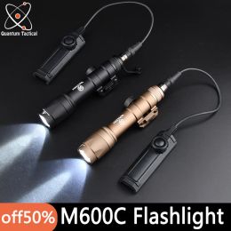 Scopes Surefir Tactical Flashlight M600 M600c Scout Light with Dual Function Pressure Switch 600lumen Hunting Weapon Light Lamp