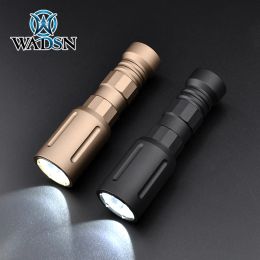 Scopes Wadsn Modlit Plh V2 Scout Light Tactical Flashlight 1000 Lumen Install in Flashlight Base M300 M600 Airsoft Hunting Weapon Light