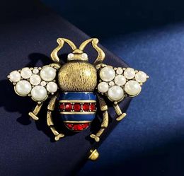 Fashion Vintage Simulated Pearl Bee Pin Brooch Antique Pins Women Brooches Costume Designer Jewellery 999744756