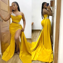 Sexy Mermaid Beaded Prom Dress Pleated Yellow Evening dresses Split Illusion One Shoulder Neckline Special Occasion formal dresses for women
