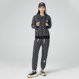 Mina kvinnors avslappnade kostym Spring Hooded Loose Print Autumn Sports långärmad trendig tryck par outfit