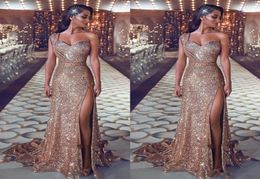 2020 Sexy Sparkly Rose Gold Sequined Prom Dresses One Shoulder Sheath Side Split Sweep Train Plus Size Formal Evening Gowns Pagean5370750