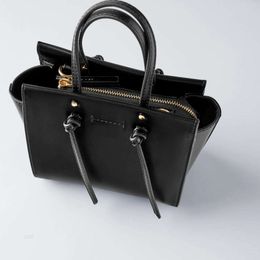 2024 Hot Sell Famous Brand Ladies Metal Chain Quality Pu Leather Shoulder Bag