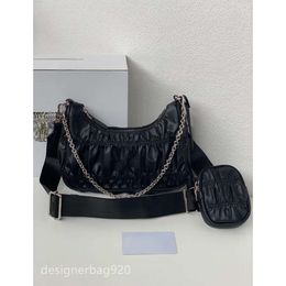 Sling Bag Designer Bags Crossbody Nylon Hobo Purse Re-edition 2005 Saffiano Leather Strap Classic Bags Bag Zip Ladies Handbag Sale 1bh204