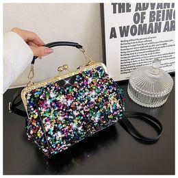 Luxury Designer Sequin Shoulder Crossbody Small Square Bag Beauty Womens Versatile Chain Banquet Shiny Handbag Mens Messenger Bags