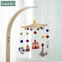 Baby Circus Bed Bell Toys 0-12 Months for born Crib Wood Mobile Toddler Carousel Cots Kids Musical Toy Gift 240418