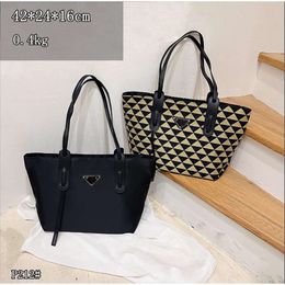 Designer p Handbag Tote Bag Large Capacity Shopping Bag Triangle Pattern Casual Bag Luxury Wallet Shoulder Bag Top Grade Shoulder Bag Cm1