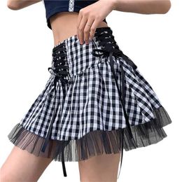 التنانير Xingqing Women Gothic Plaid Skirt Lace Up ضمادة عالية الخصر الكورية Harajuku Y2K Kawaii Sexy Mini A-Line Jains Y240420