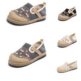 Casual Shoes Super designer outdoors Sneakers GAI printing Black white red blue women summer walking Casual shoes size36-40