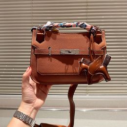 Fashion Designer bag Top original single layer leather classic casual size 25X17cm Hand-held crossbody bag