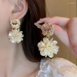 Dangle Earrings Minar Elegant White Colour Acrylic Flower Ball Drop For Women Gold Plated Copper Long Pendant Earring Party Jewellery