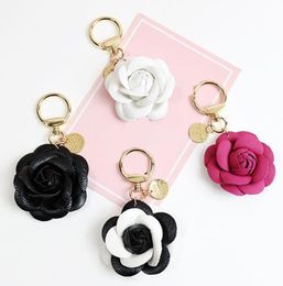 Camellia Flower Keyrings Bag Charms PU Leather Pendant Car Key Chains Accessories Black White Rose Red Jewellery Keychains Rings Hol6648485