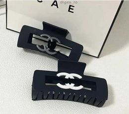 Luxury Hair Clips Barrettes Alphabet Designer Hairpin Premium Brand Classic Everything Casual hairpin Fashion Black Shark Hairpin Christmas Jewellery Gift