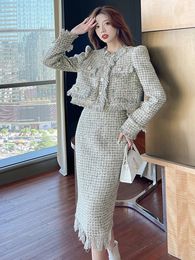 High Quality Autumn Elegant Tassels Tweed Woollen Cropped Jacket Coat Slim Long Skirts Two Pieces Set Suit For Women 240419