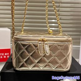 Women Designer Bag Top Handle Handbag Makeup Box Bag Card Seat Cosmetic Box Gold Metal Hardware Matelasse Chain Diagonal Shoulder Handbags Gold Ball Purse 17CM