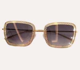 2019 New Square Sunglasses Women Brand Designer Retro Metal Hollow Out Frame Sun Glasses Luxury Shades Female Uv4001384653