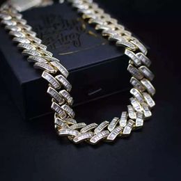 Custom Hip Hop Link 925 Silver Iced Out 18mm Hand Channel Setting Baguette Moissanite Cuban Chains