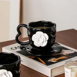 Coffee Pots 3D Camellia Cup Classical Black And White Hand Textured Ceramic Fashion Tea Saucer Set Drinkweare