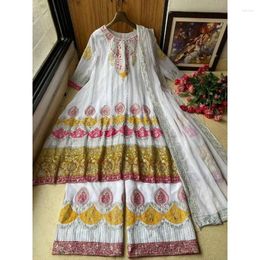 Ethnic Clothing White Quarter Sleeves Salwar Kameez Top Plazzo Dupatta Thick Handmade Georgette Double-sided Embroidery