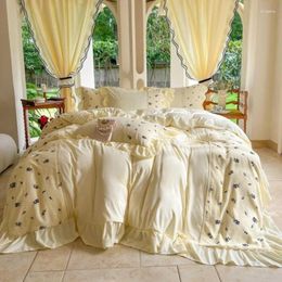 Bedding Sets Princess Style Sleeping Naked With Cream Cover Bed Sheet Lace