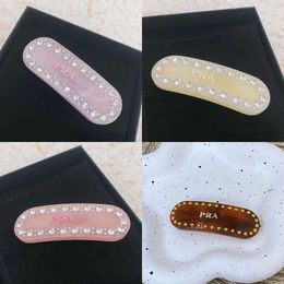 Clips Hair Barrettes P Brand Letters Designer Clip Barrettes Shining Diamond Acrylic Classic Hair Pins for Girls Women Party Jewellery Gift ins arty