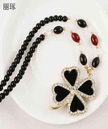 Korean Fashion Lucky Fourleaf Clover Pendant Long Necklace Female Inlaid Crystal Zircon with Beaded Jewelry8383585
