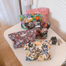 Cosmetic Bags Korean Floral Cotton Travel Women's Makeup Pouch Bag Cosmetics Organiser Bathroom Washbag Multifunctional Toiletry Kit