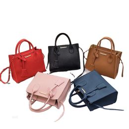 Wholesale Fashion Small Bags Ladies with Litchi Pattern Designer Handbags Famous Brands