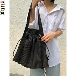 Bags YUDX Miyake Pleated Travel Bag Korean 2023 Fashion Shoulder Bags Designer Handbag Tote Bags for Women 2023 Fall New