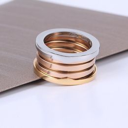 2024 Designer Gold Screw love ring Mens Womens couple black Ceramics spring ring High quality 18k gold jewelry with box size 5-12 rose silver Luxury Band Rings gift