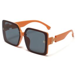 sunglasses New Top designer sunglasses A pair of sunglasses designed specifically for women are ideal for everyday traveling beach parties